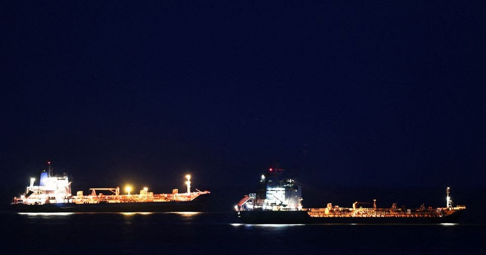 Gá dầu thế giới đảo chiều liên tục, áp lực tăng giá quay trở lại