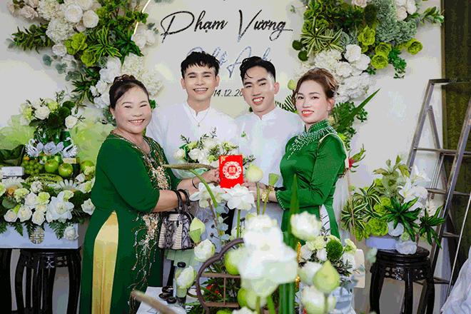 Hai chàng trai làm đám cưới ở Đồng Nai, khách đến đông ngoài tưởng tượng