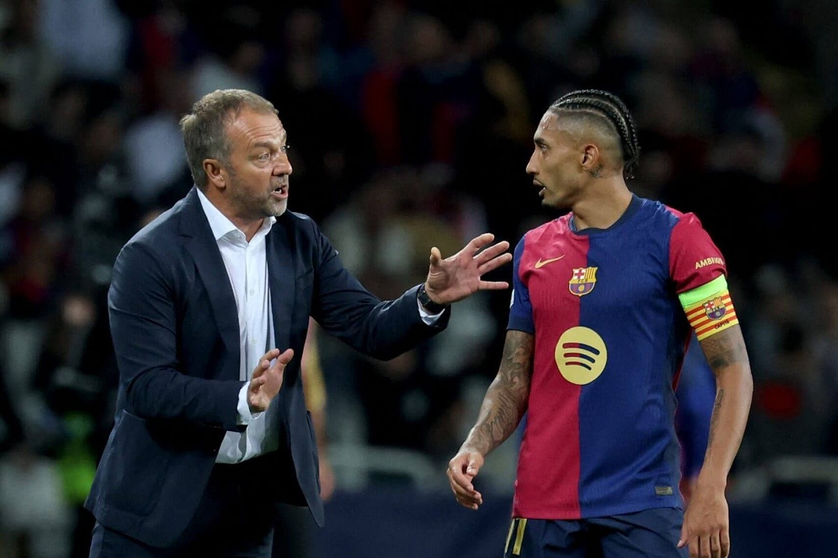 hansi flick raphinha barca universal.jpg