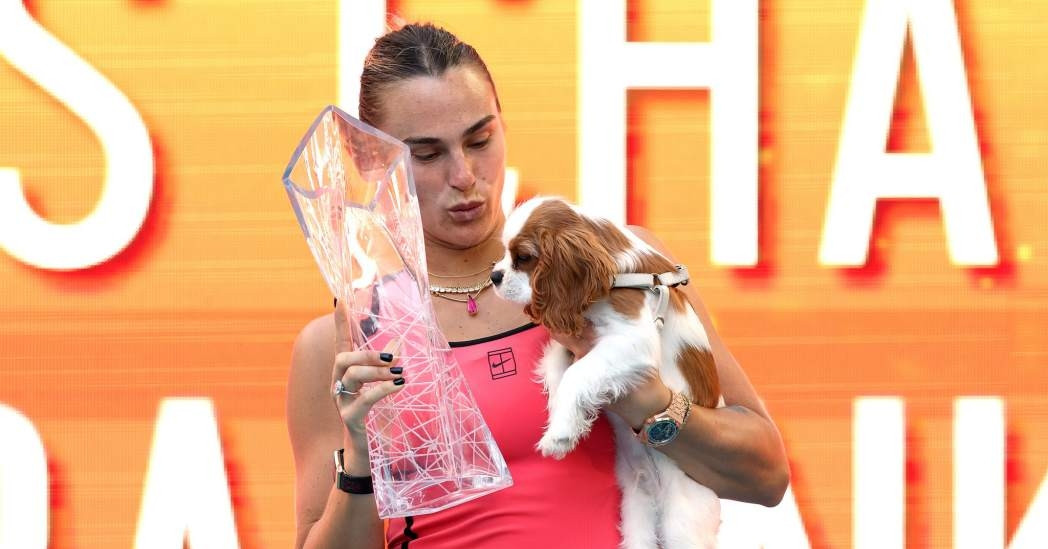 Sabalenka nghẹt thở bảo vệ chức vô địch Miami Open