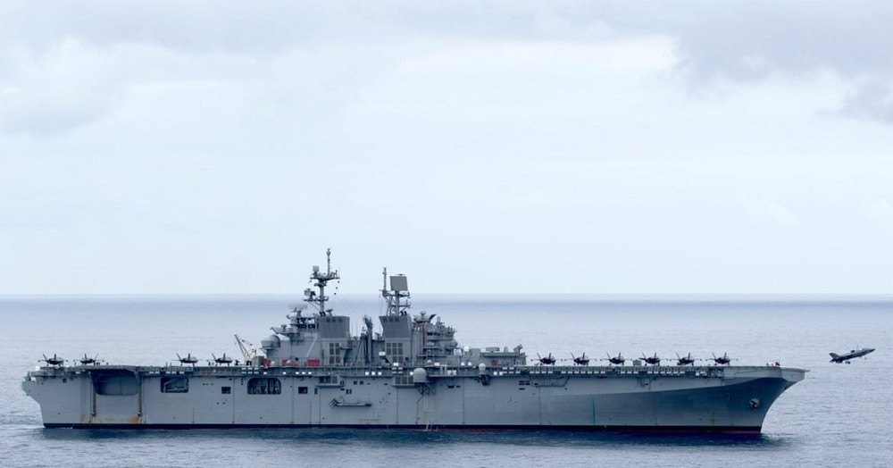 Sức mạnh của tàu đổ bộ tấn công USS Tripoli được Mỹ điều đến Trung Đông