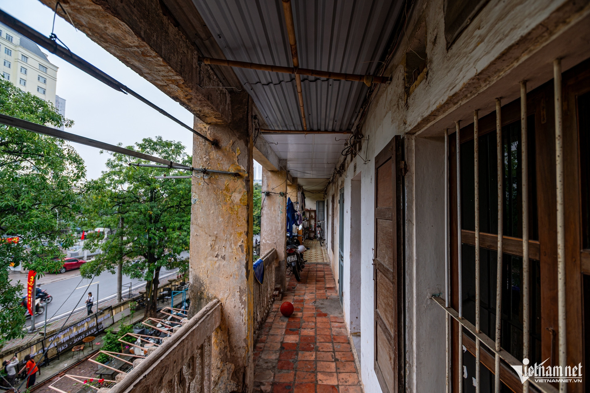 Thu nhập 35 triệu, gia đình sống kham khổ vì vợ nhất quyết mua 1 chỉ vàng/tháng