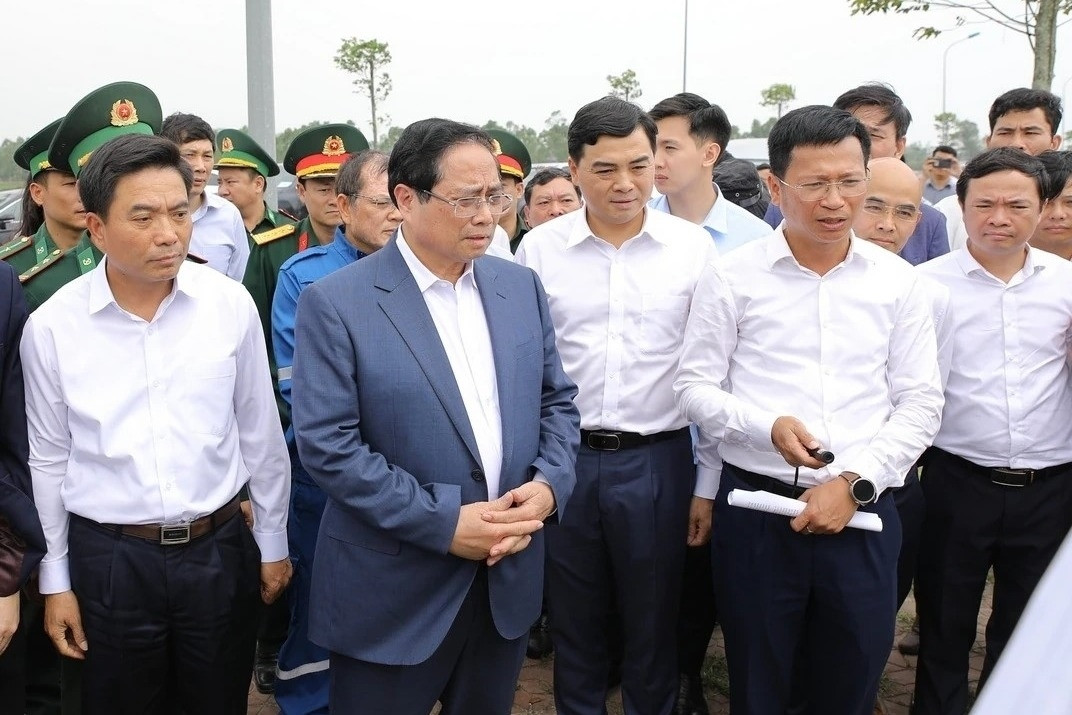 Thủ tướng Phạm Minh Chính khảo sát vị trí xây kho dầu chiến lược ở Thanh Hóa
