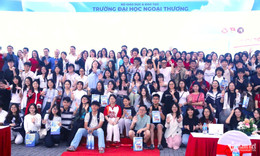 W-học sinh cùng ĐH Ngoại thương.JPG.jpg