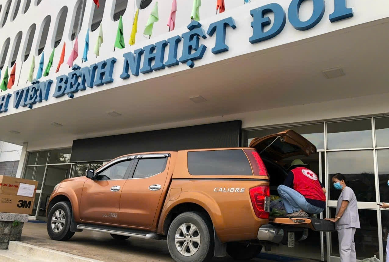 Xe bán tải rất hữu ích khi đi cứu trợ trong đại dịch, mong có chính sách đặc thù