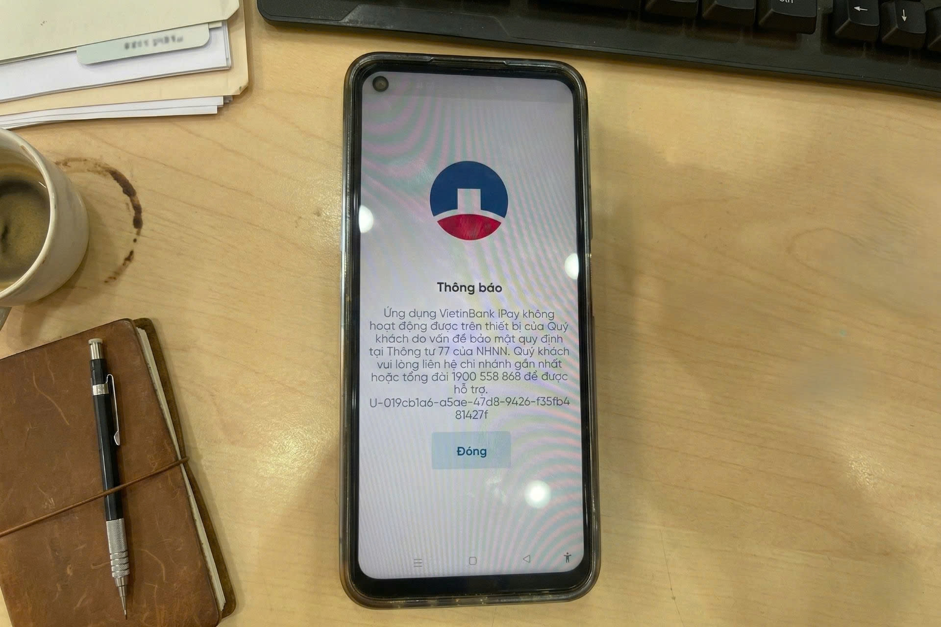 Sau 1/3, iPhone lock, điện thoại xách tay vẫn dùng app ngân hàng bình thường