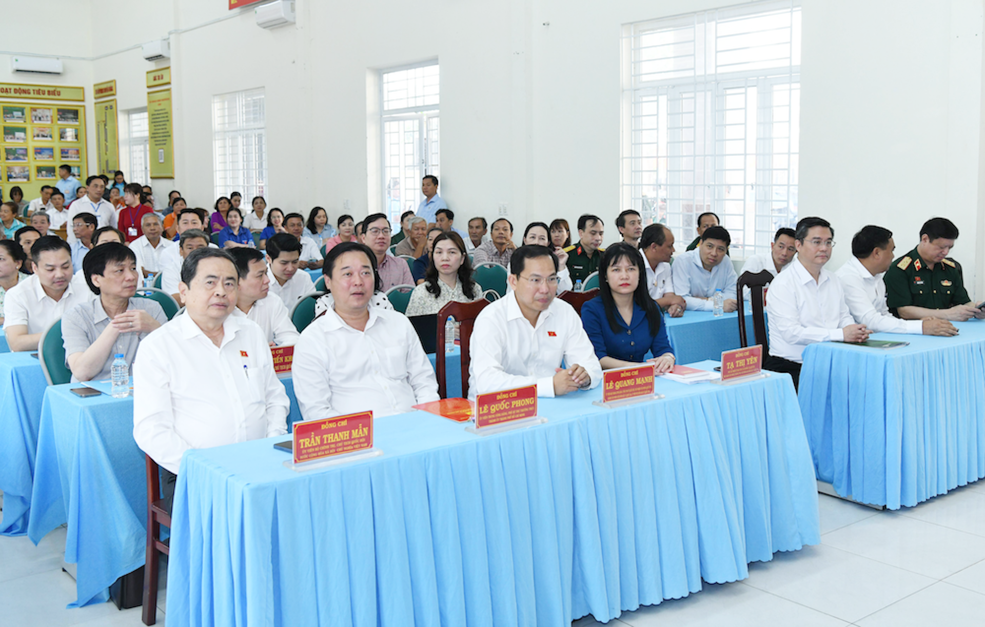 ctqh va cac dai bieu du cuoc tiep xuc cu tridsc_2162 (1).png