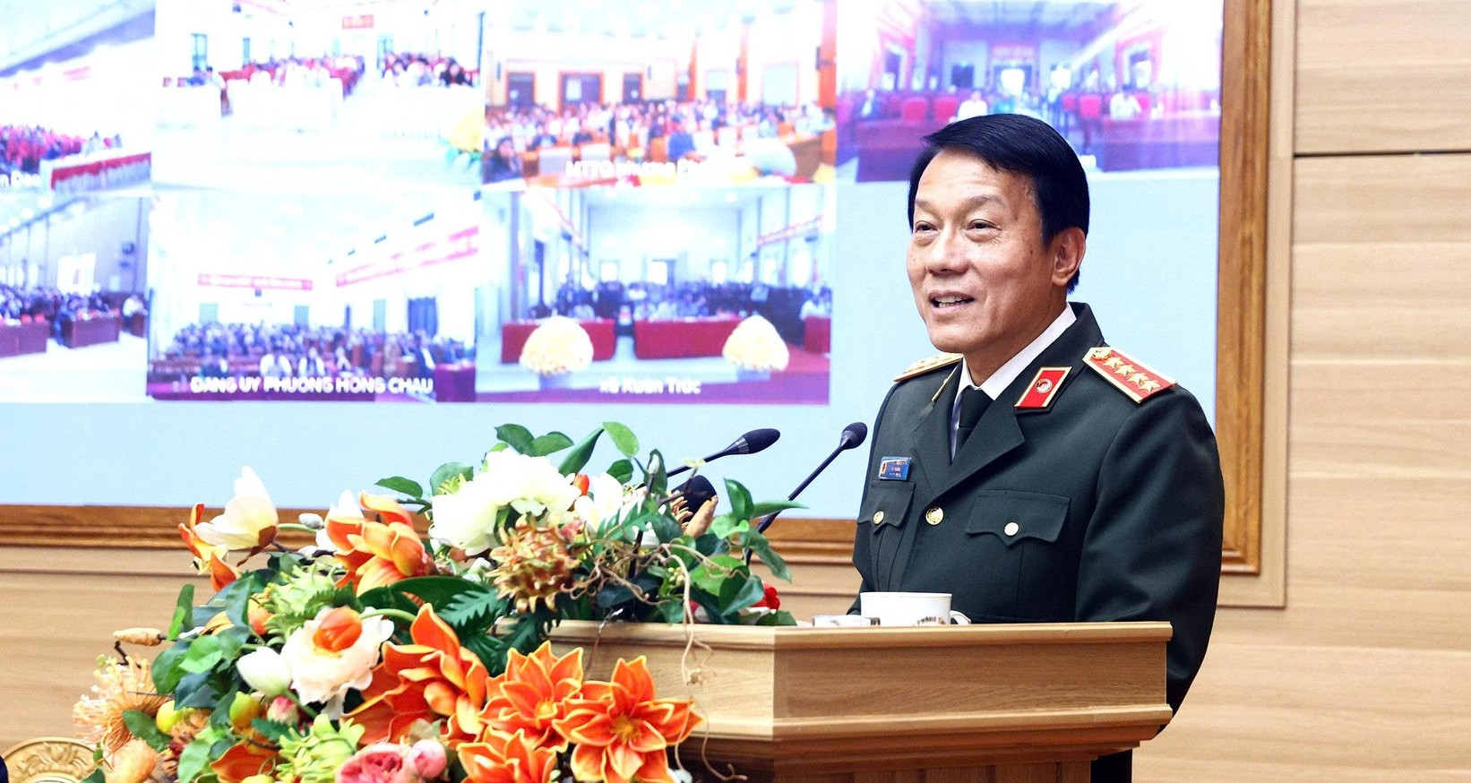 Đại tướng Lương Tam Quang tiếp xúc cử tri tại Hưng Yên