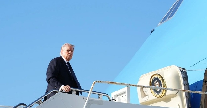 Israel hạ chỉ huy cấp cao của Iran, ông Trump nói &amp;apos;đã quá muộn&amp;apos; để đối thoại