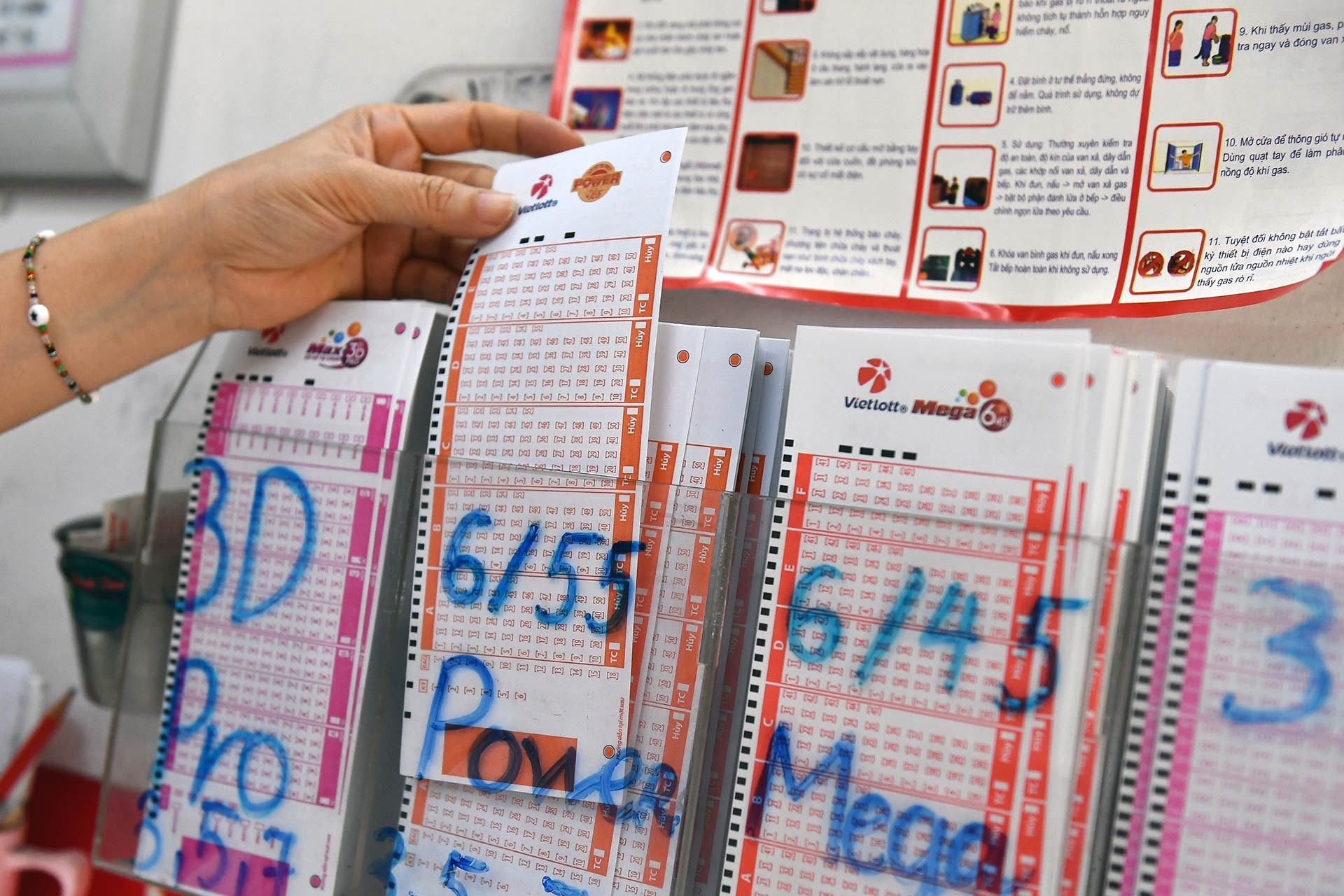  Lộ diện chủ nhân của tấm vé trúng độc đắc gần 6,5 tỷ đồng của Vietlott 