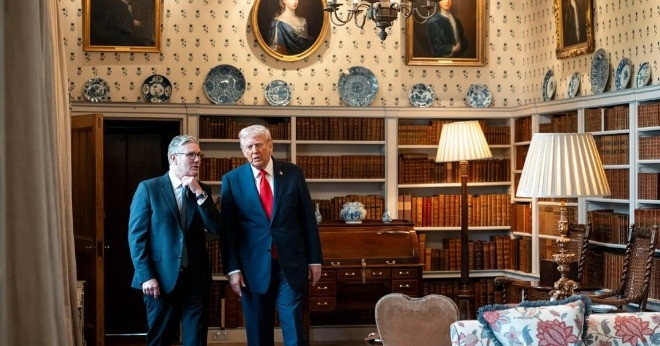 Ông Trump nói 'thất vọng' vì Anh đứng ngoài chiến dịch tấn công Iran