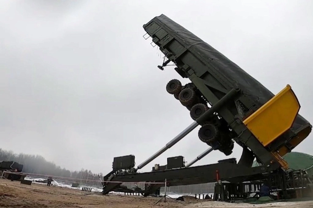 Tên lửa siêu vượt âm Avangard.png