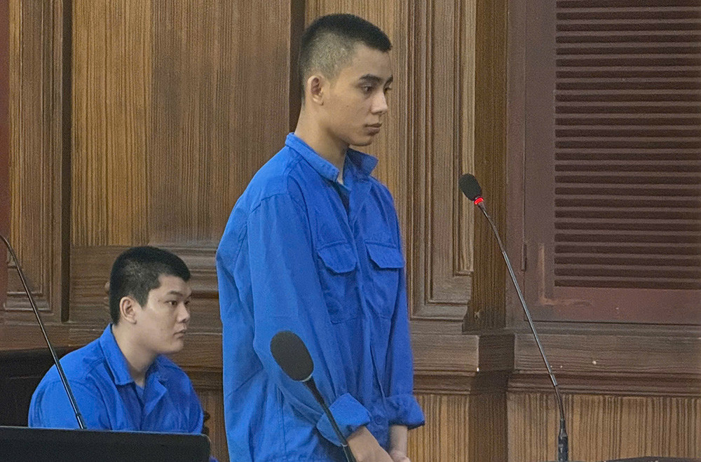  Hai đối tượng lao xe máy vào cảnh sát giao thông lĩnh án tù 