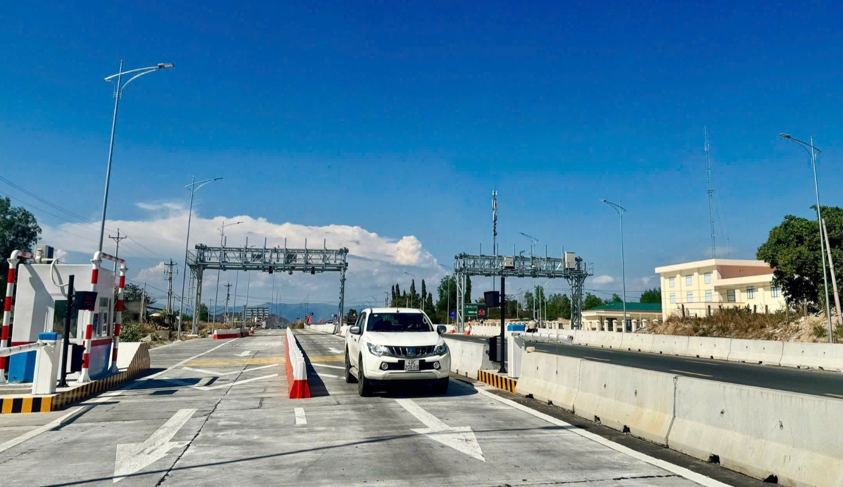 trạm thu phí .jpg