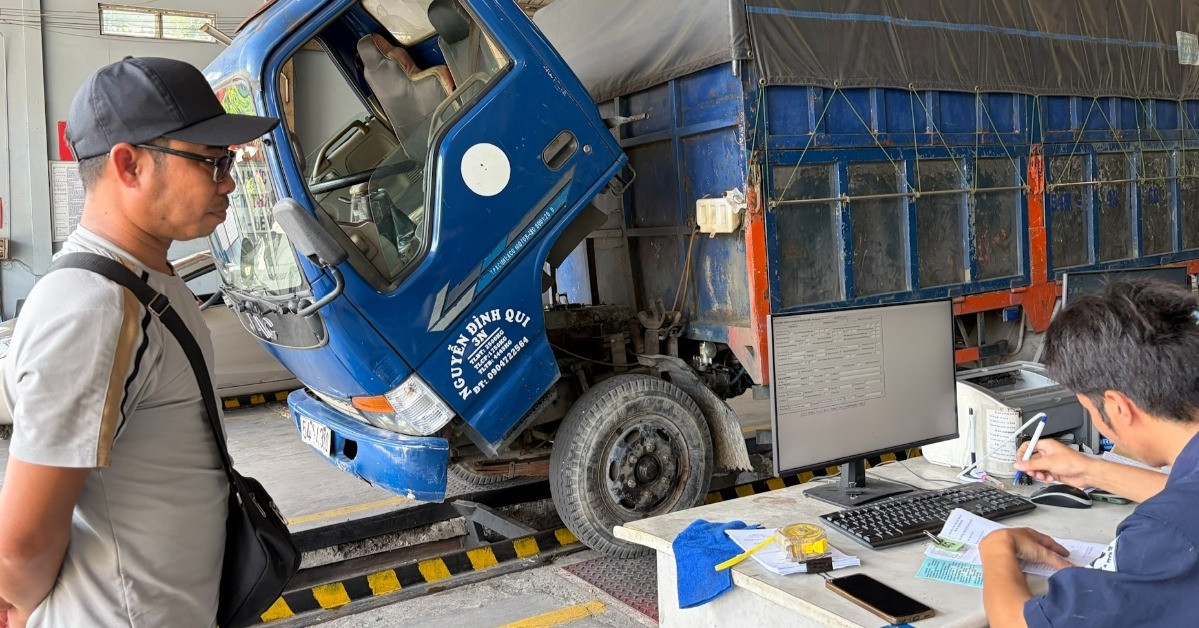 Trung tâm đăng kiểm tại TPHCM &amp;apos;hạ nhiệt&amp;apos; sau sự cố nghẽn hệ thống