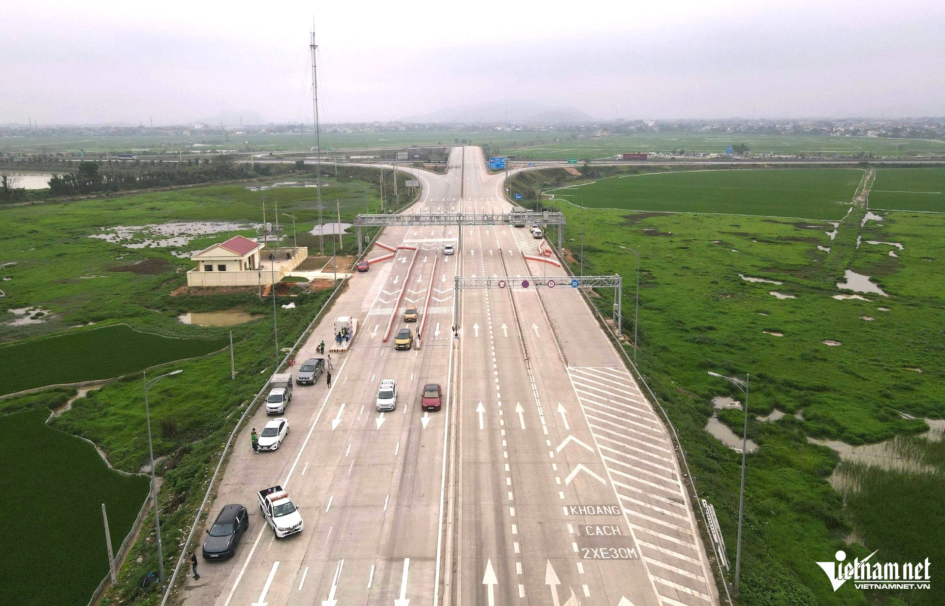 W-a1Nhiều phương tiện mắc lỗi.jpg