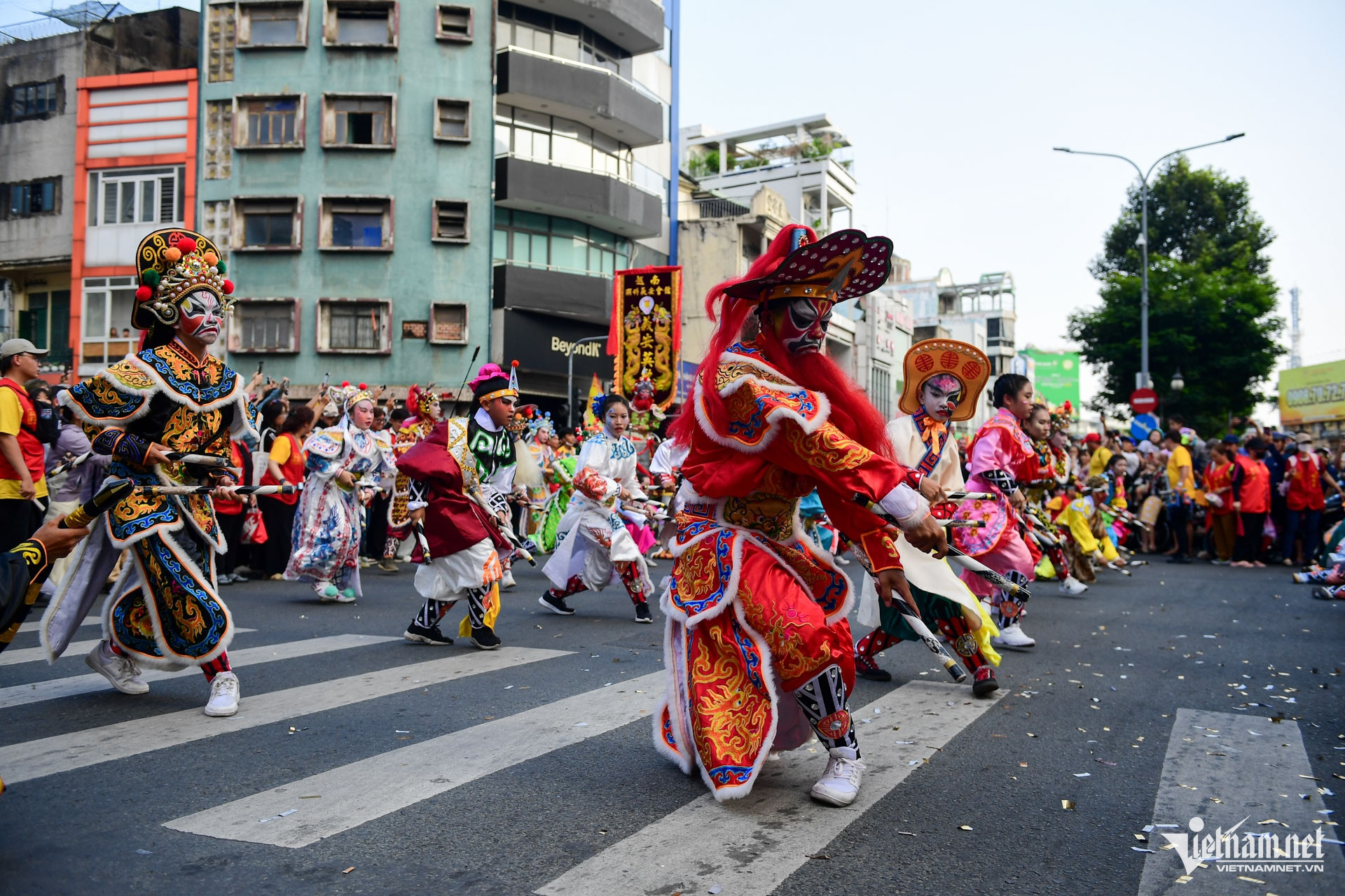 W-nguyên tiêu nguyễn huế 8.jpg