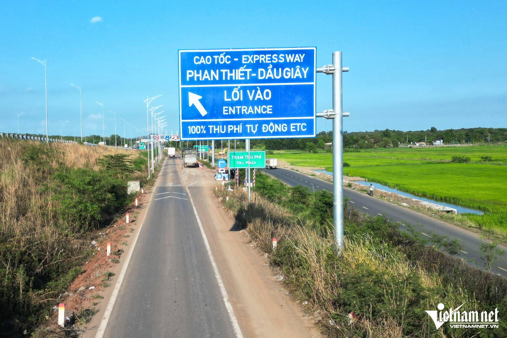 W-thu phi cao toc7.jpg