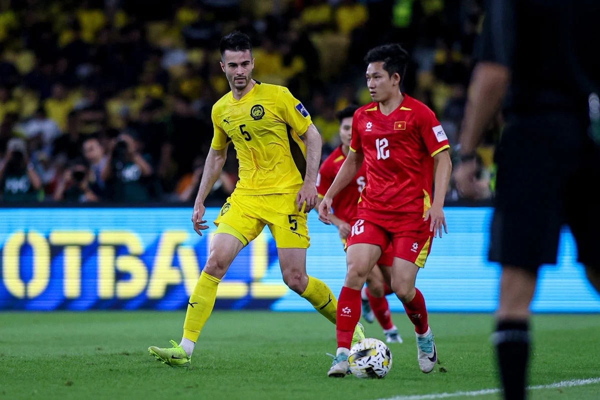 Lịch thi đấu bóng đá hôm nay 31/3: Việt Nam đấu Malaysia, CK play-off World Cup