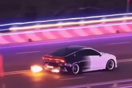 Bản tin chiều 30/3: Xác minh clip ô tô con nẹt pô, phun lửa trên đại lộ Đông Tây