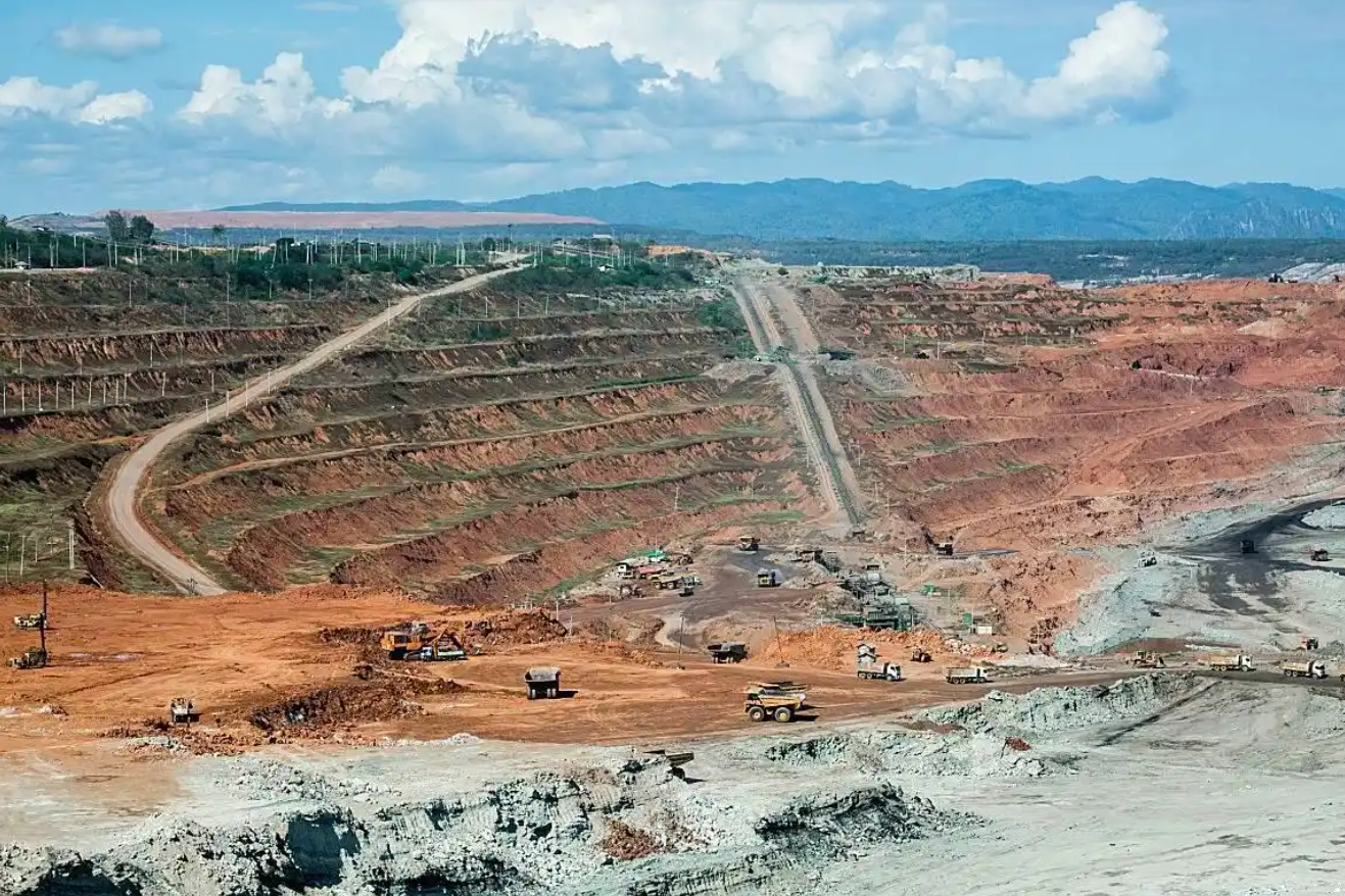 Bên trong mỏ đất hiếm lớn nhất thế giới trữ lượng 1,4 tỷ tấn