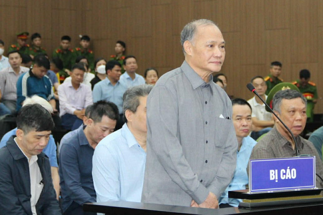 Cựu Thứ trưởng Hoàng Văn Thắng nhận tiền doanh nghiệp, tự làm hoen ố danh dự