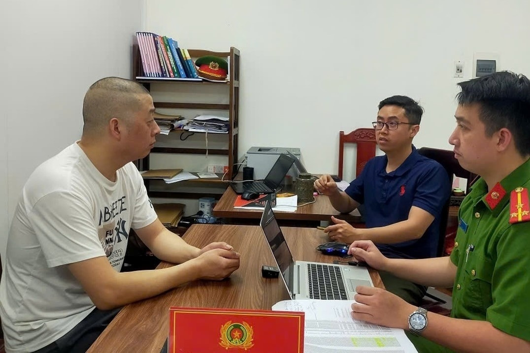 Đánh sập đường dây lừa đảo xuyên quốc gia núp bóng sàn thương mại điện tử