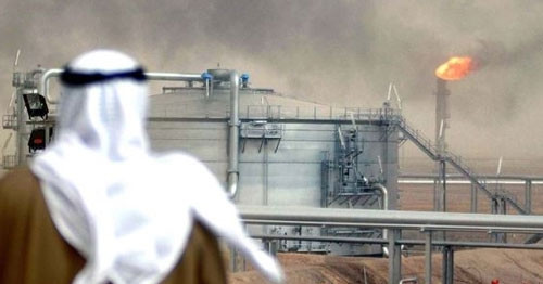 Giá dầu thế giới tăng vọt đầu tuần trước nỗi lo mới