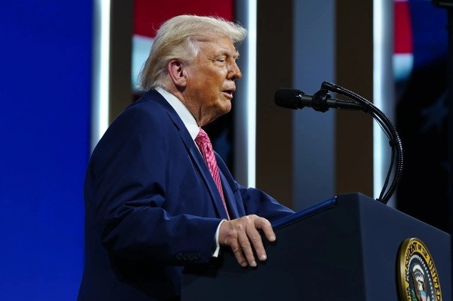 Ông Trump nói Mỹ muốn lấy dầu mỏ Iran, sẵn sàng kiểm soát đảo Kharg