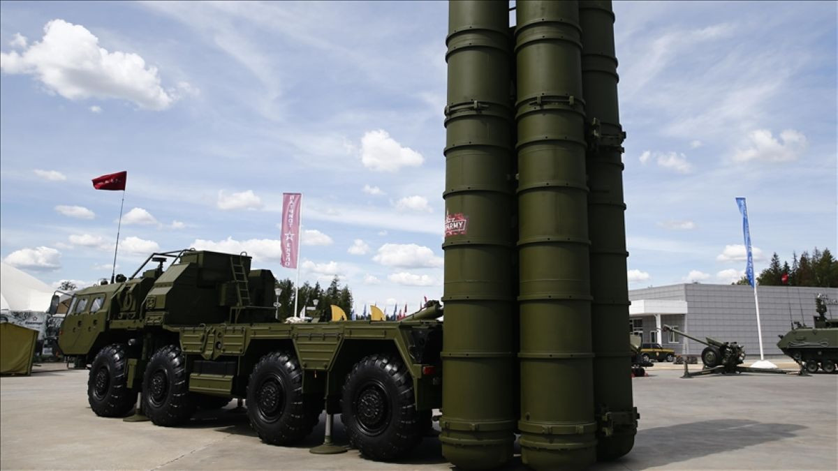 Tên lửa S 400 Nga 1.jpg