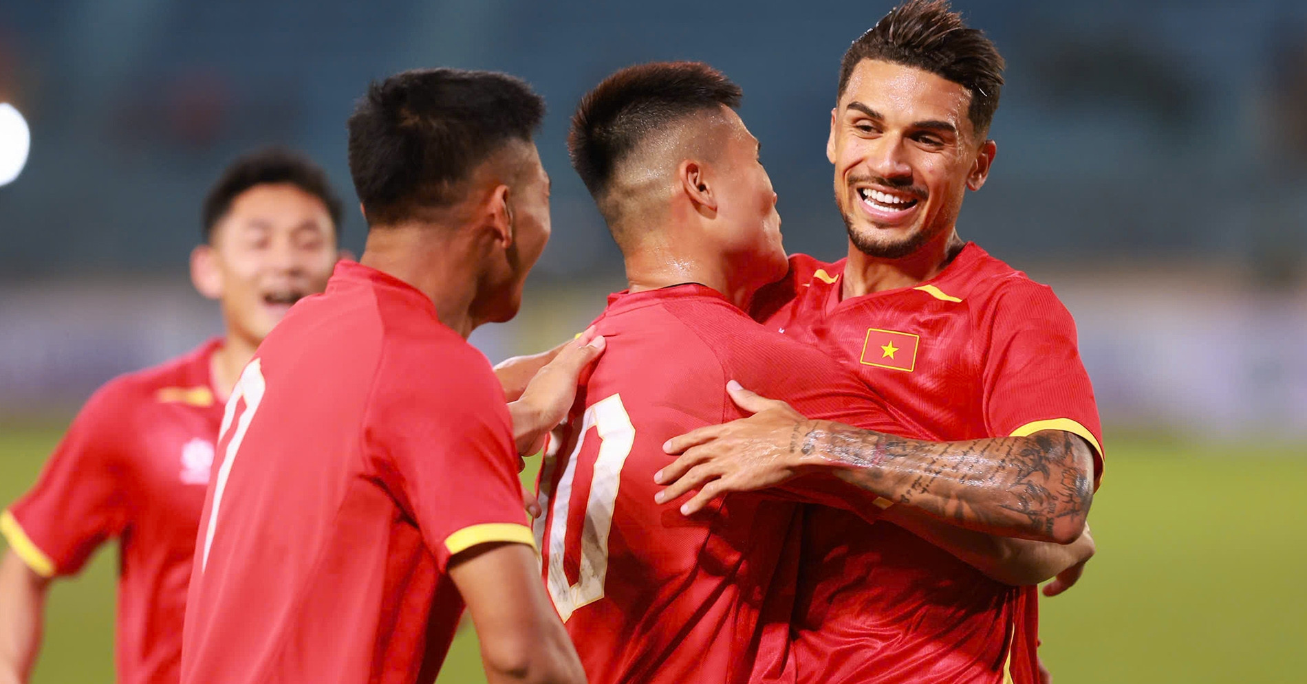 Tuyển Việt Nam được dự đoán thắng 1-0 Malaysia, gọi tên Hoàng Hên