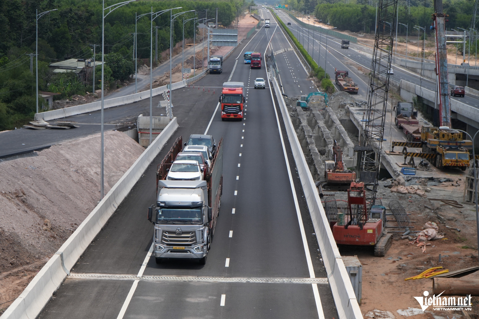 W-cao toc long thanh.jpg