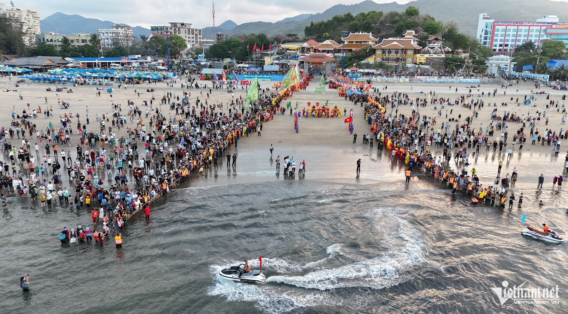 W-lễ hội dinh cô long hải..JPG.jpg