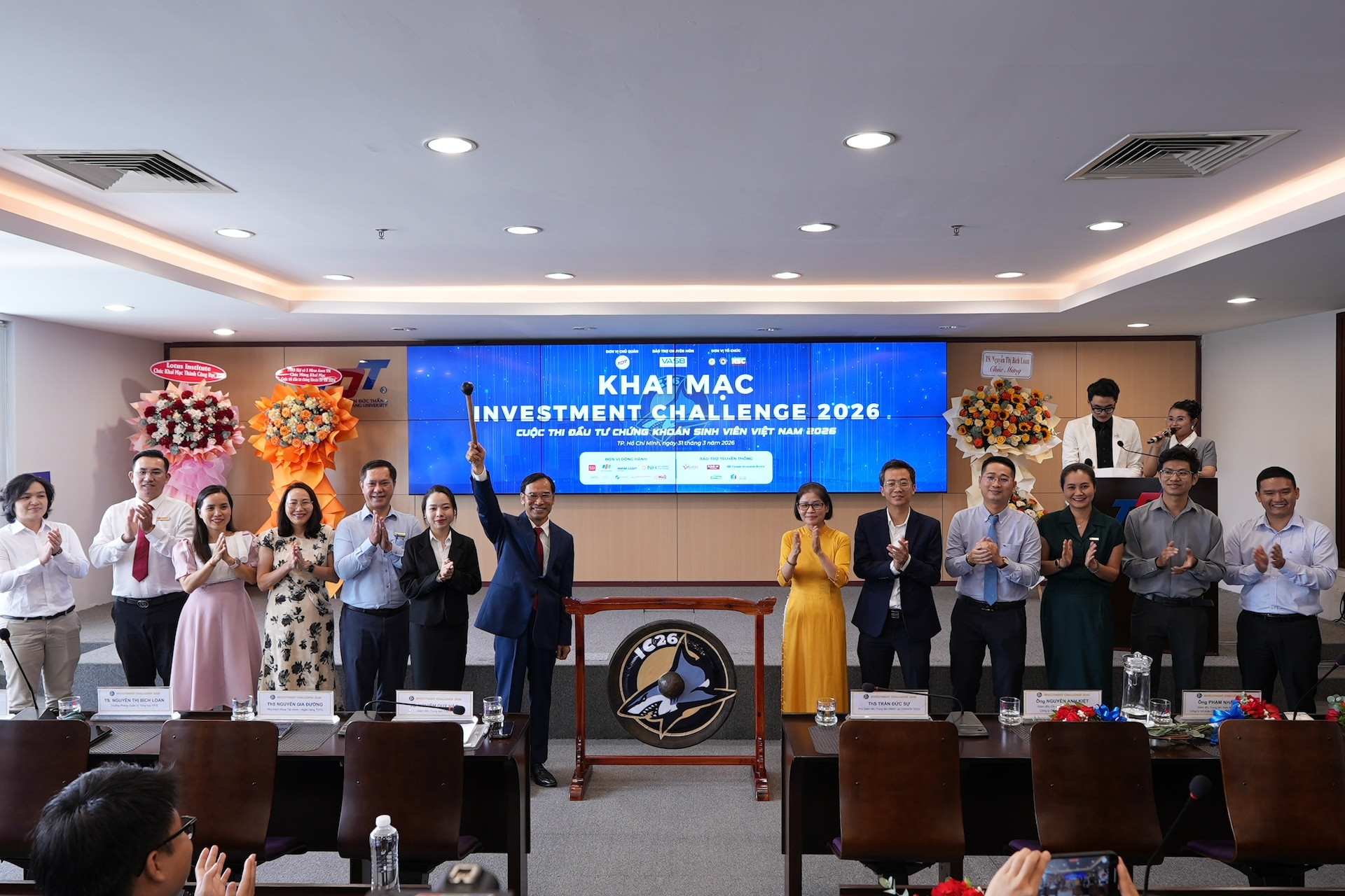 3.000 sinh viên đăng ký cuộc thi đầu tư chứng khoán bằng tiền thật