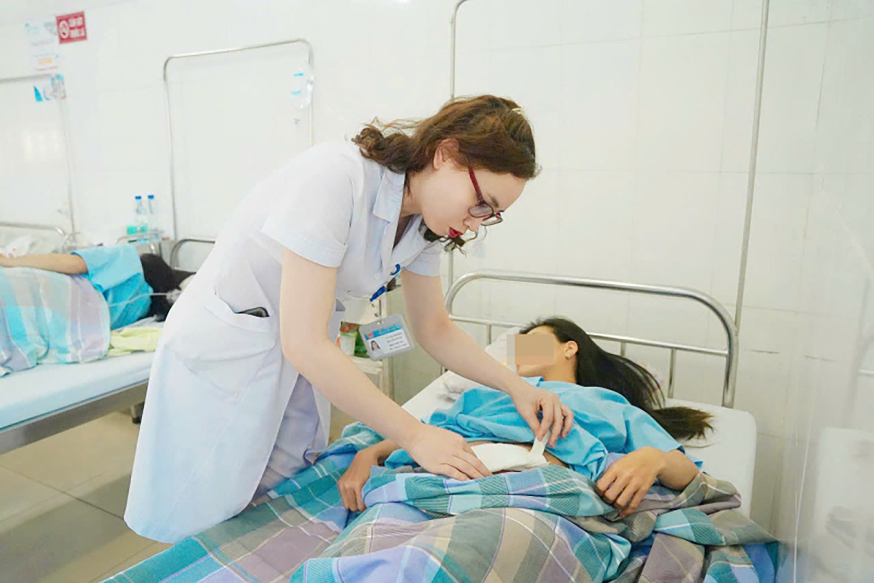 Báo động đỏ nội viện để cứu sản phụ mang thai ngoài tử cung vỡ