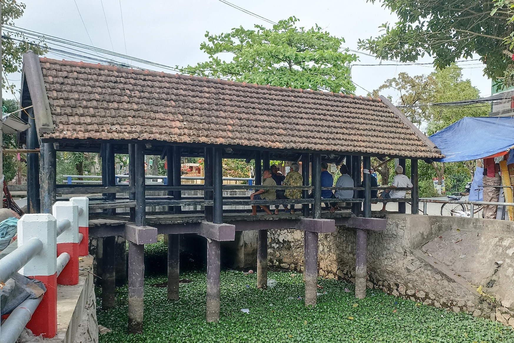 Cầu ngói trăm tuổi ít người biết ở Ninh Bình, người dân coi như 'báu vật'