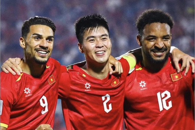 FIFA ca ngợi tuyển Việt Nam: 'Vừa Mạnh, vừa Son, lại vừa Hên'