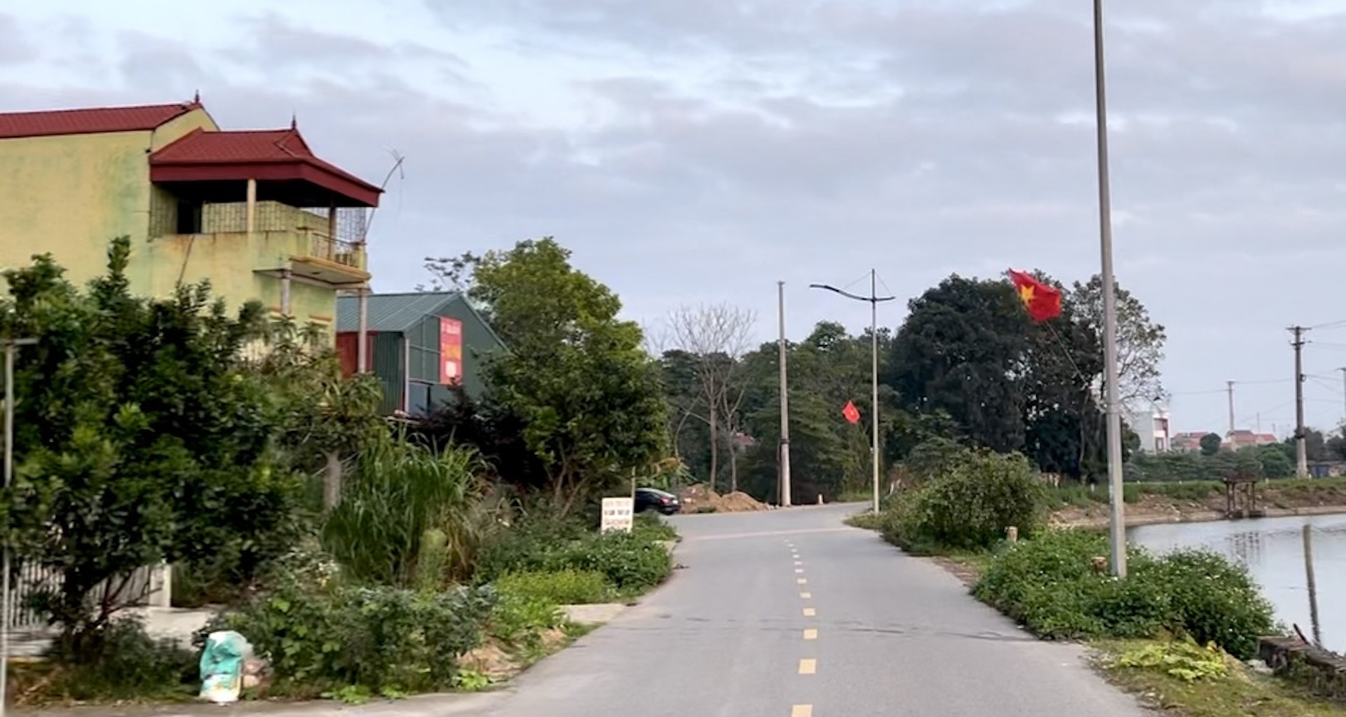 Mua đất vườn có sẵn nhà bằng giấy viết tay từ 1998, giờ có làm được sổ đỏ đất ở?