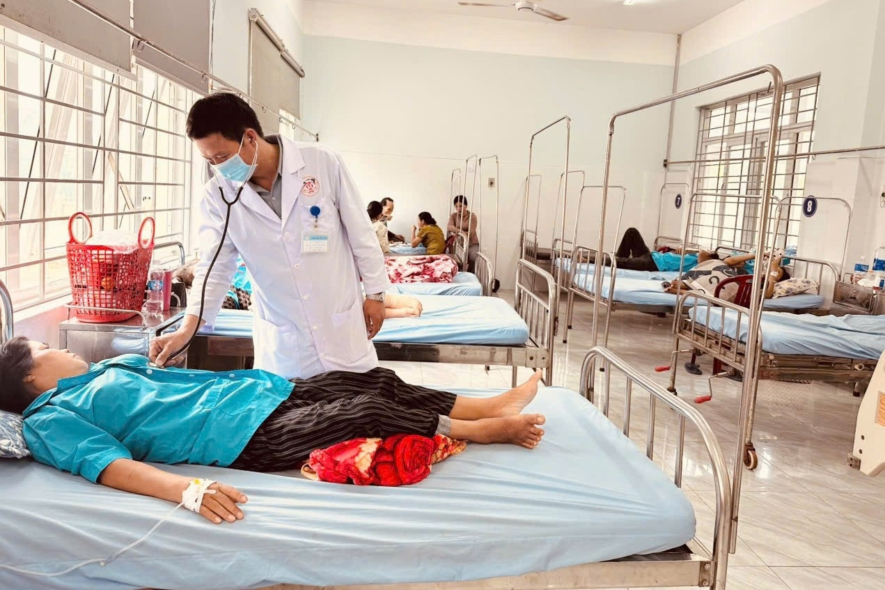 Sức khỏe hiện tại của 79 người nghi ngộ độc sau khi ăn bánh mì