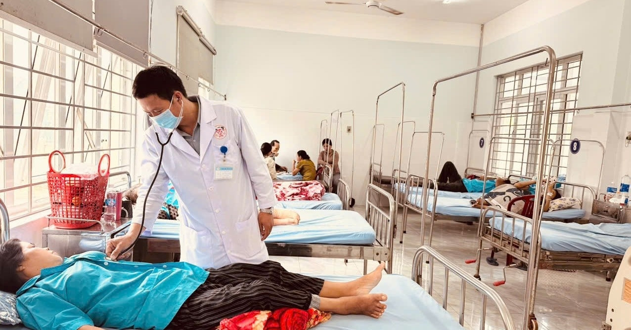 Sức khỏe hiện tại của 79 người nghi ngộ độc sau khi ăn bánh mì