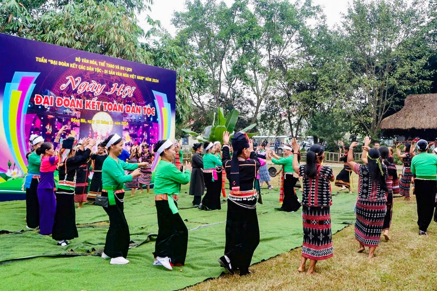 Tăng cường “lá chắn mềm” từ sức mạnh đoàn kết lương - giáo