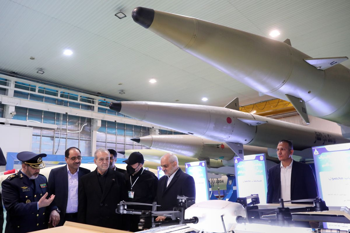 tên lửa Etemad Iran.jpg