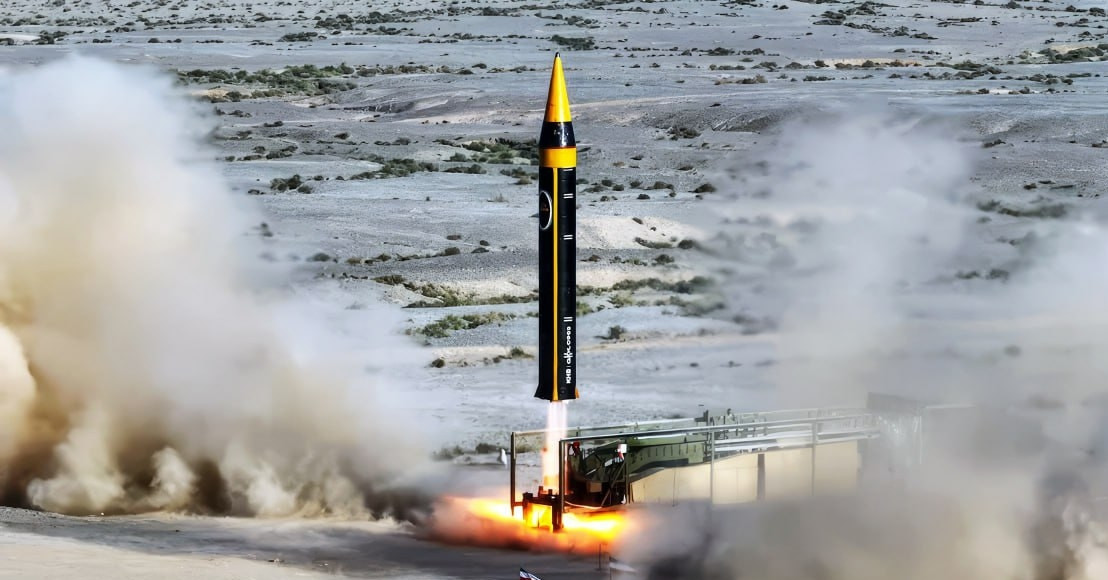 Tên lửa Etemad Iran tầm bắn 1.700km, công nghệ MaRV, ‘thay đổi cuộc chơi Trung Đông?’