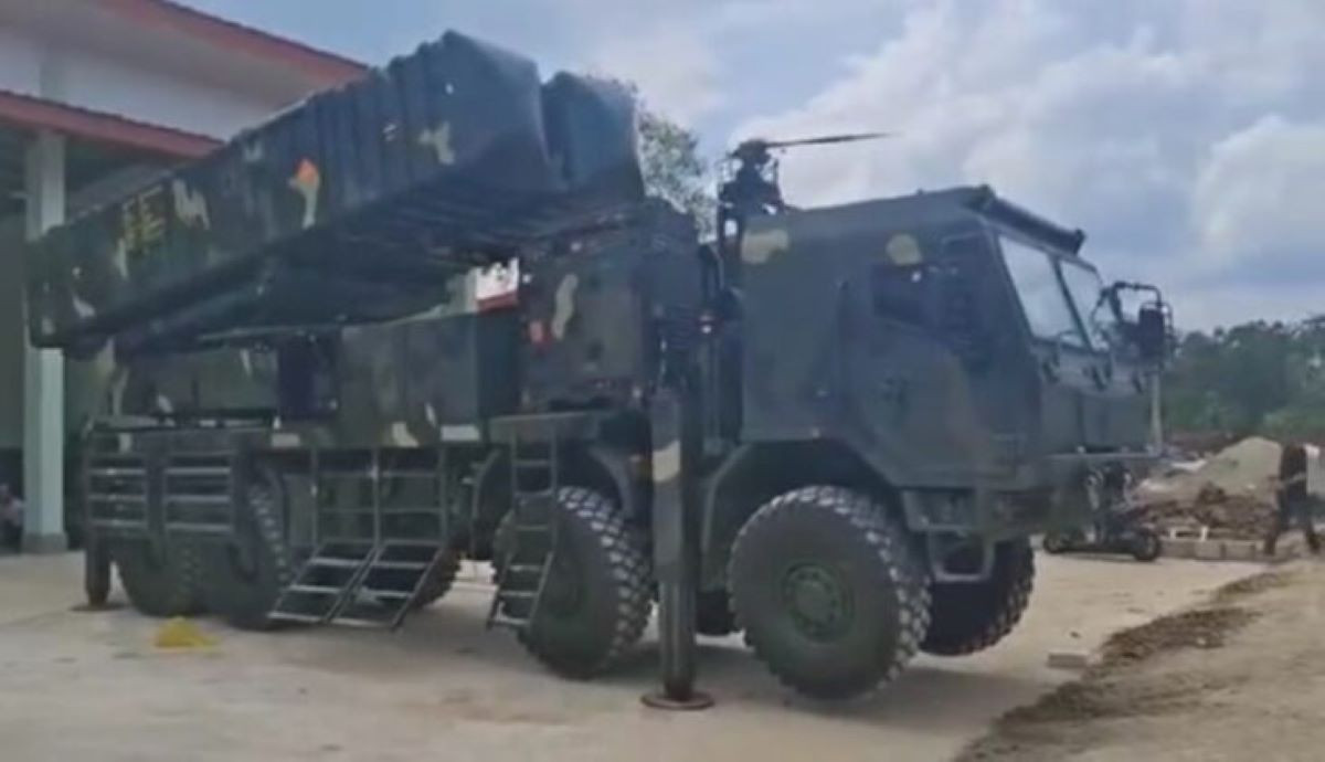 tên lửa Khan ITBM 600 Indo,jpg.jpg