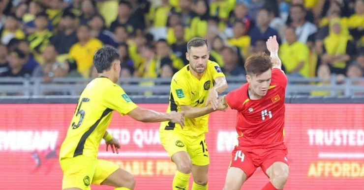 Trực tiếp bóng đá Việt Nam vs Malaysia: Xuân Son, Hoàng Hên đá chính