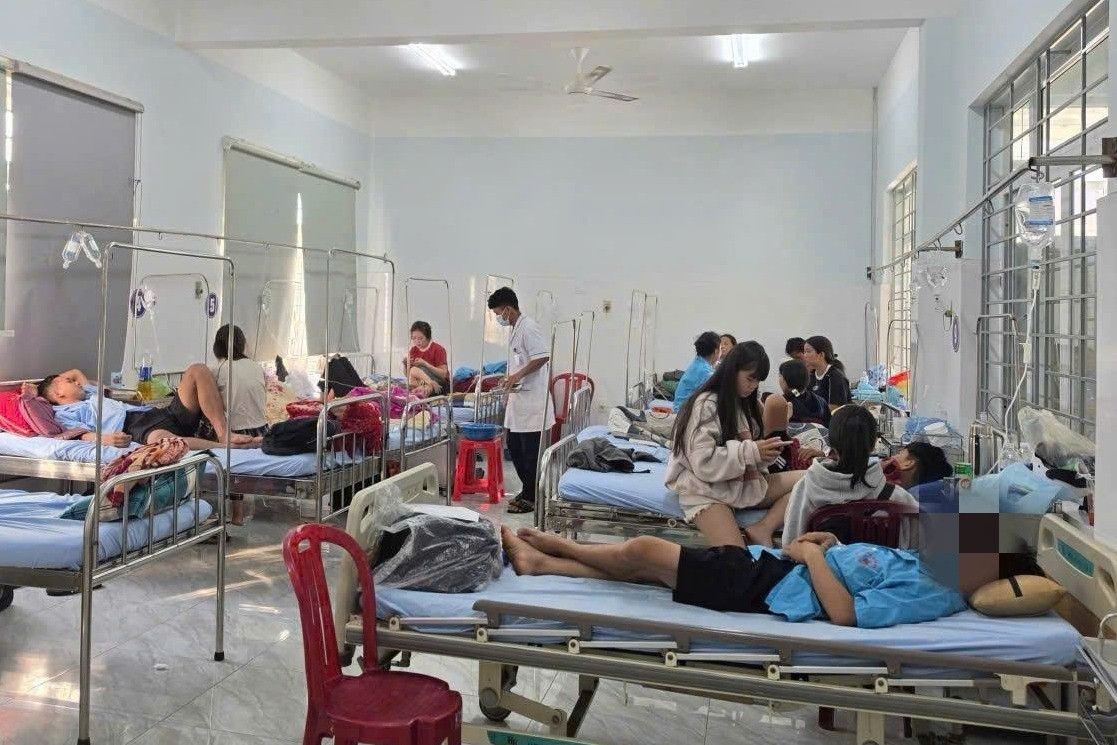 Vụ nghi ngộ độc bánh mì ở Đắk Lắk: Số ca tăng nhanh, nhiều người chuyển tuyến