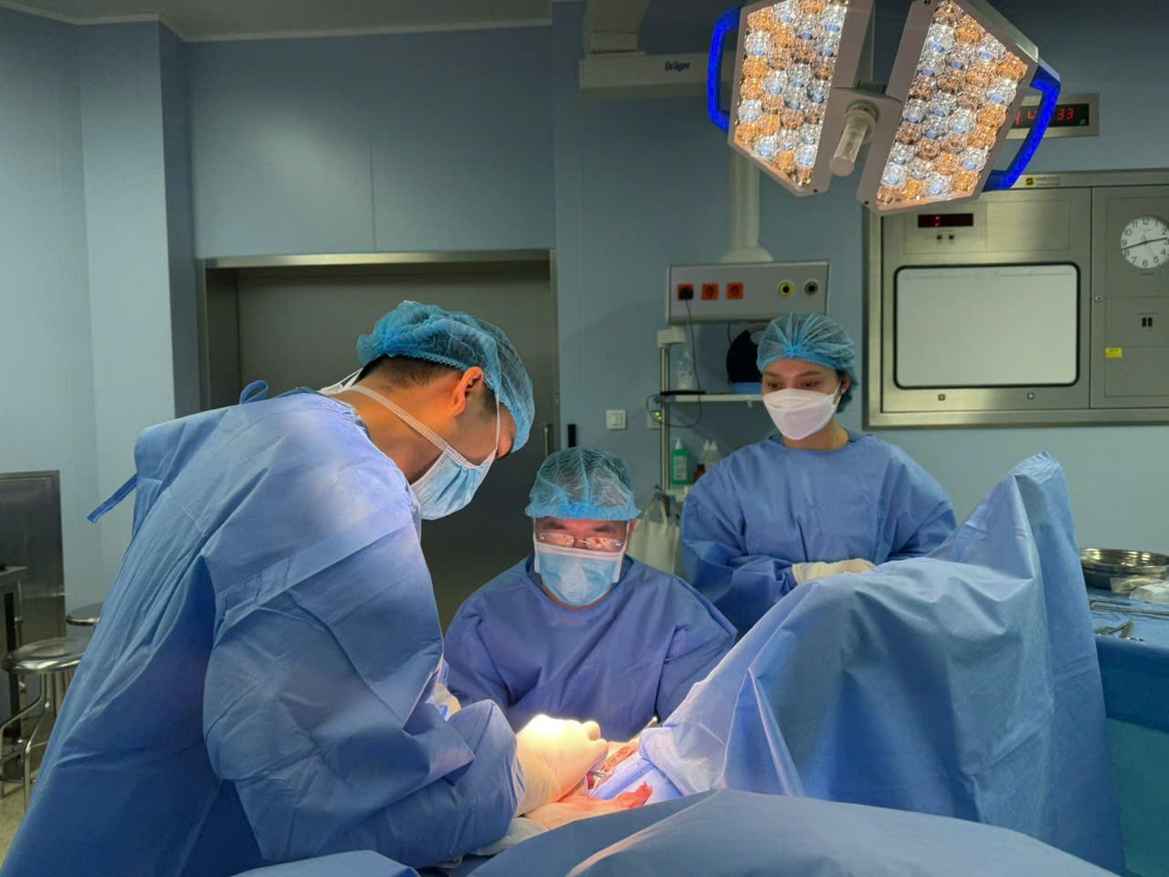 3071276222355904087 083355 040326 74.jpg