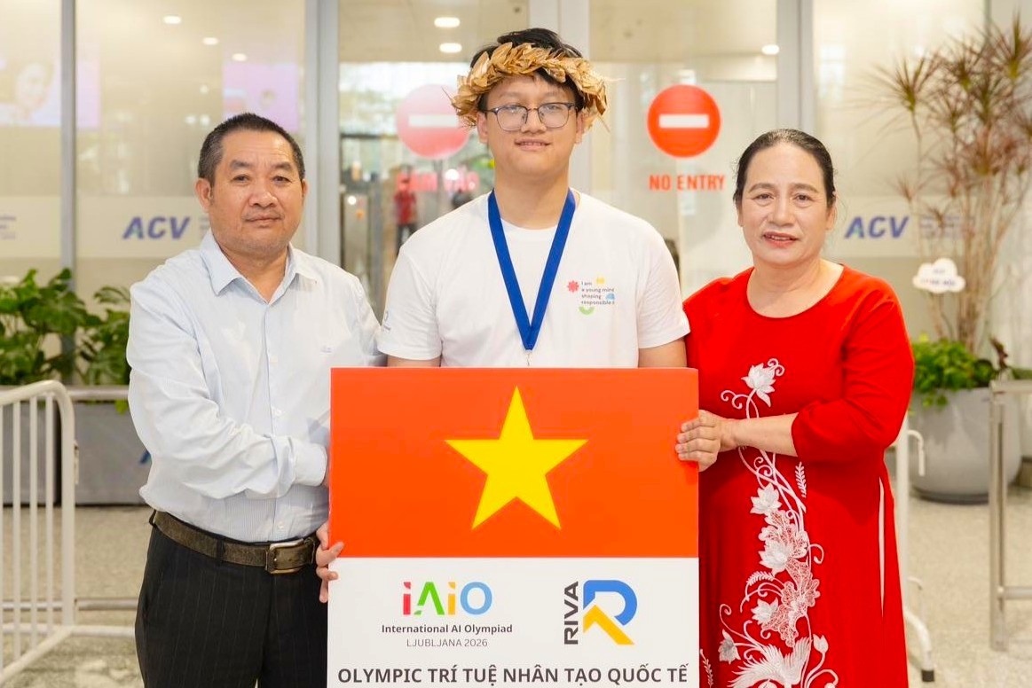 Trần Thuận Hiếu: Hành trình chạm đến ước mơ học bổng 12 tỷ đồng tại ĐH Chicago