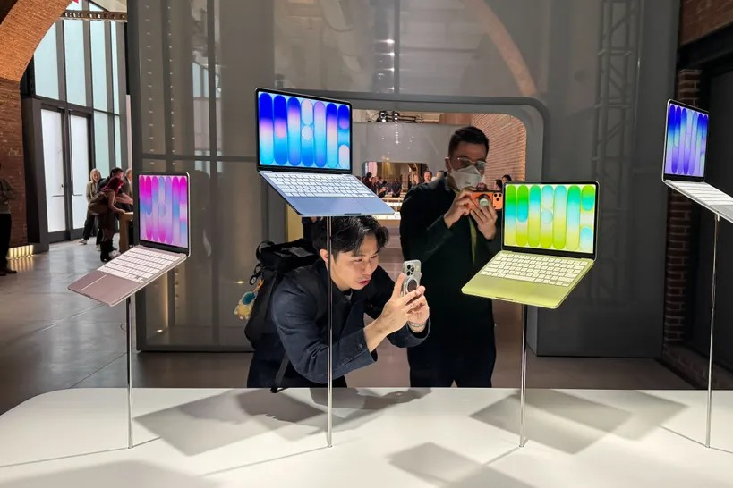 Apple ra MacBook rẻ nhất lịch sử