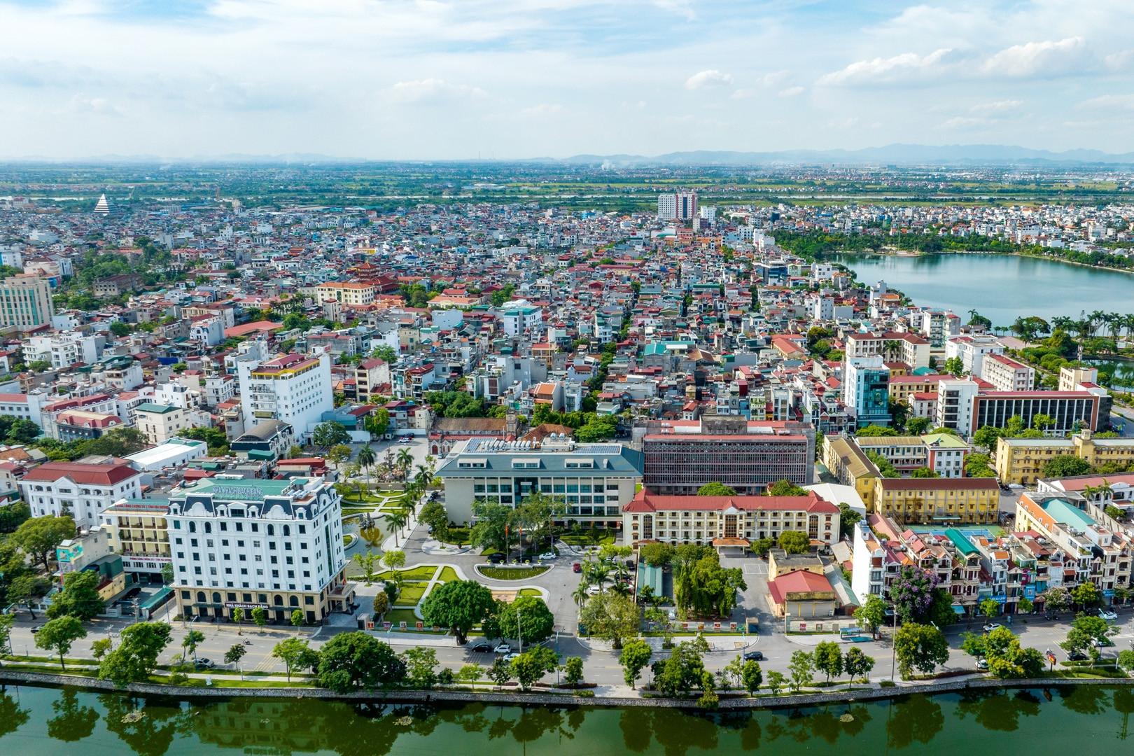 Bộ Nội vụ trả lời về thông tin sáp nhập 34 tỉnh, thành còn 16 tỉnh, thành